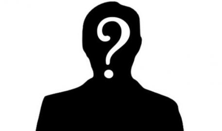 silhouette d'une personne avec un point d'interrogation